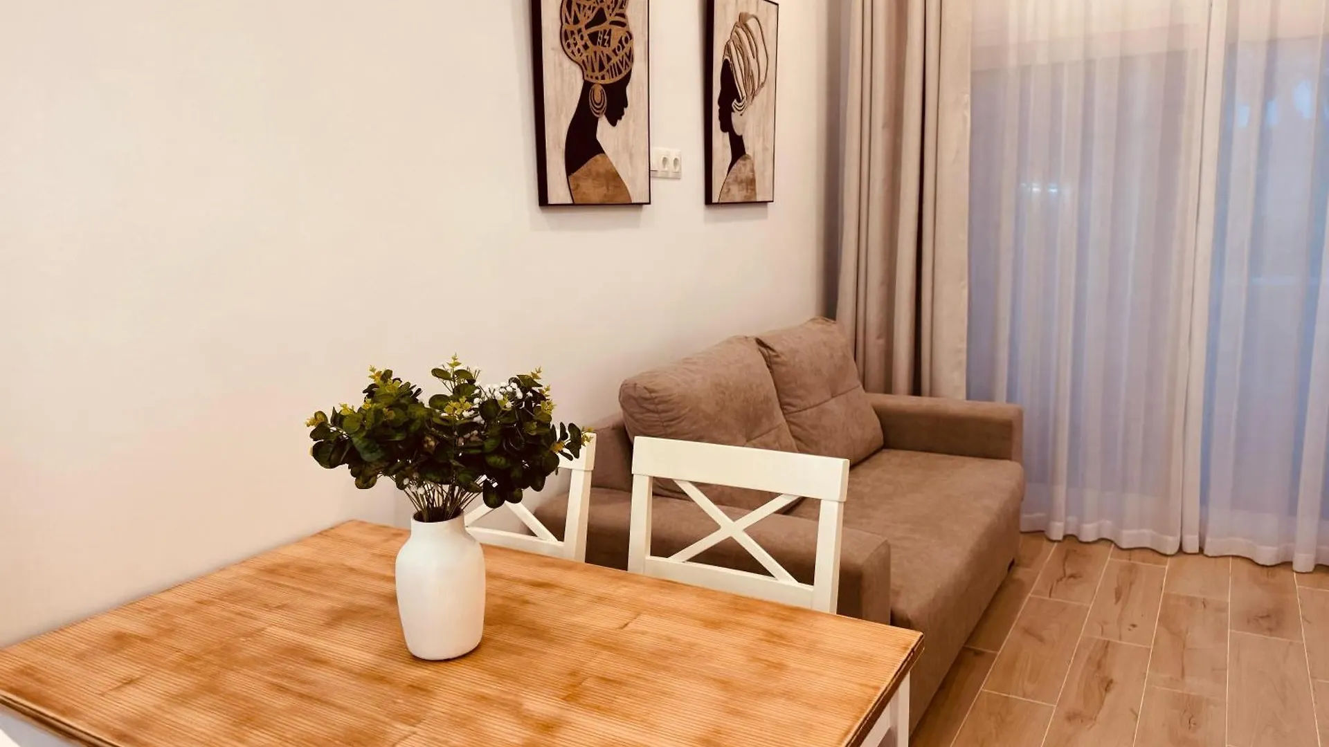 Mia'S Benalbeach Apartment 베날마데나코스타