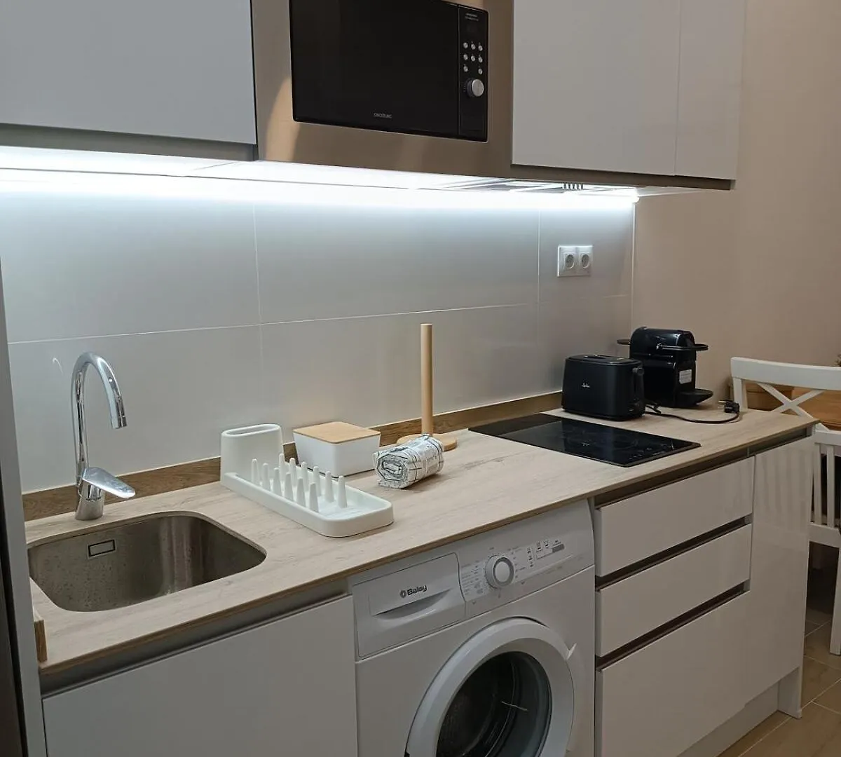 Mia'S Benalbeach Apartment 베날마데나코스타